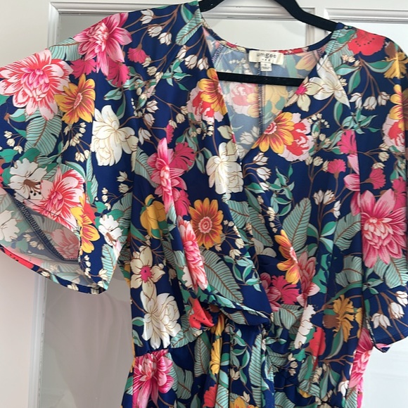 Umgee Ruffled Dress! - Picture 3 of 4